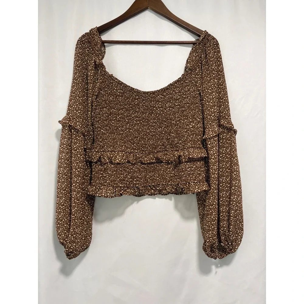 ASTR The Label Brown Ditsy Floral Smocked Puff Sleeve Crop Top M